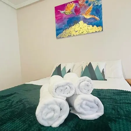 With A Sea View شقة *